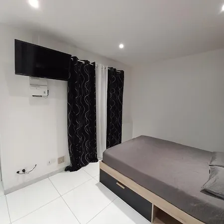 Maisonnette Entiere Apartment Ivry-sur-Seine