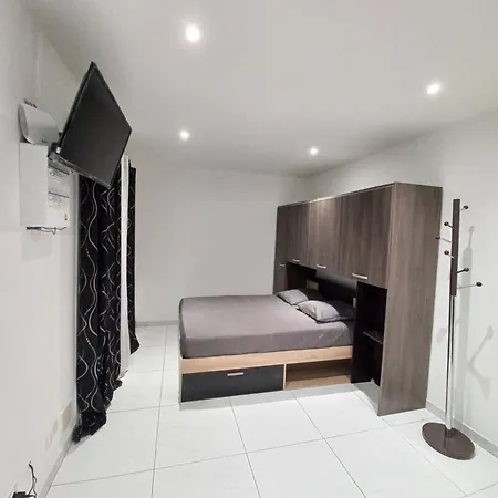 Maisonnette Entiere *